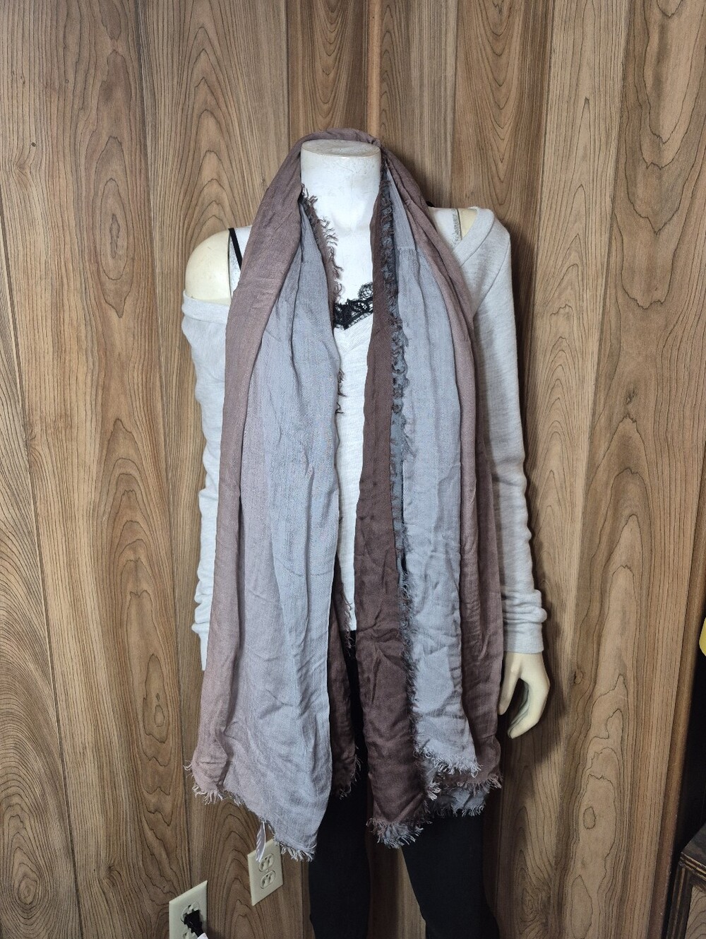 Tilo Ombre Model Scarf NWT